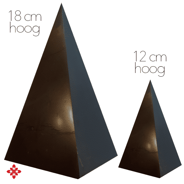 Shungite piramide Russkiy gepolijst
